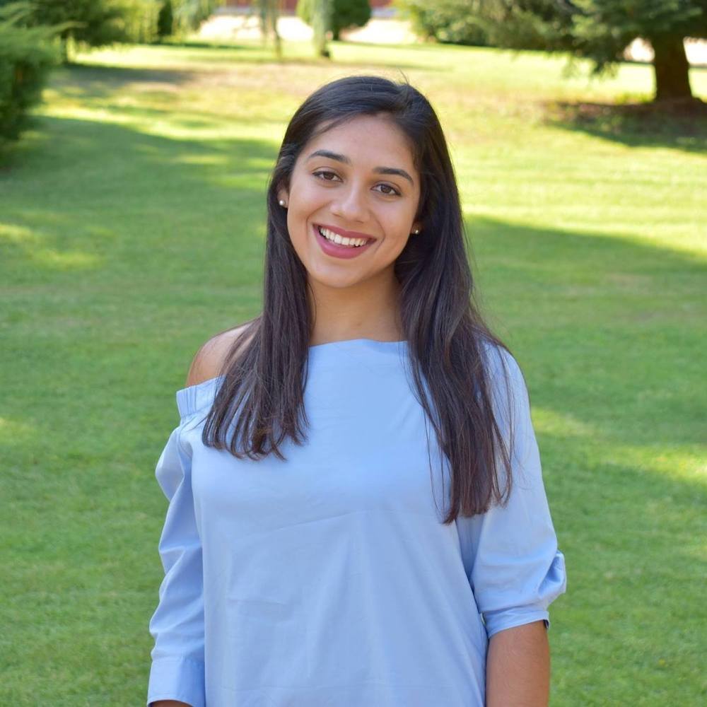 Meet your Posher, Alexandra